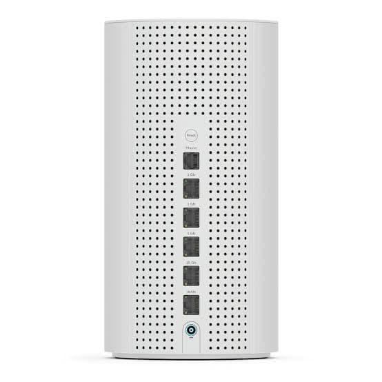 Sky Gigafast Plus Hub WiFi router.